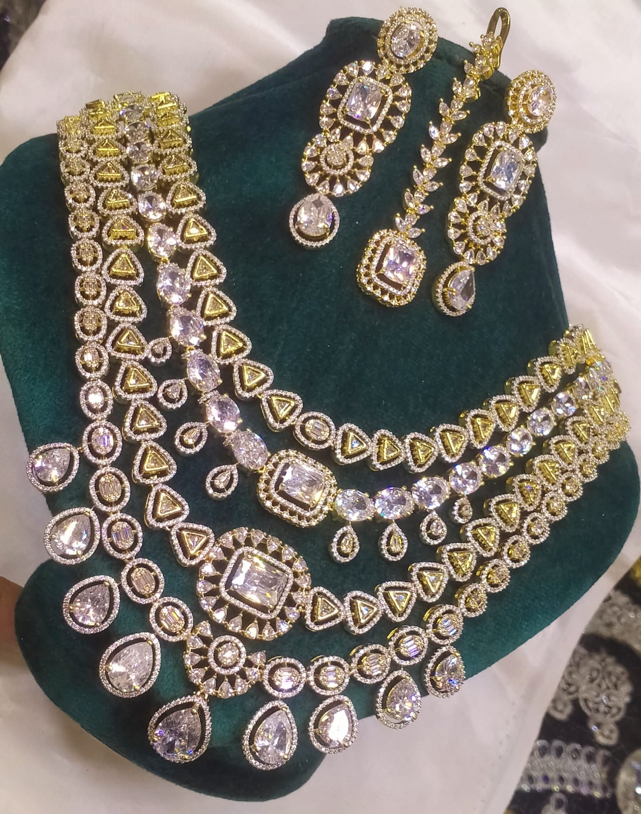 American Diamond 4 Layers Set