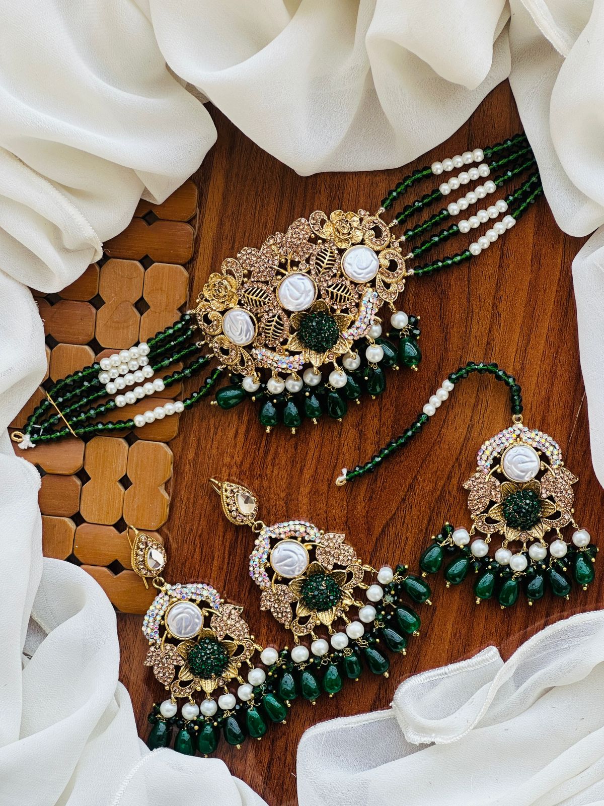 Beautiful Turkish Style Casting Choker