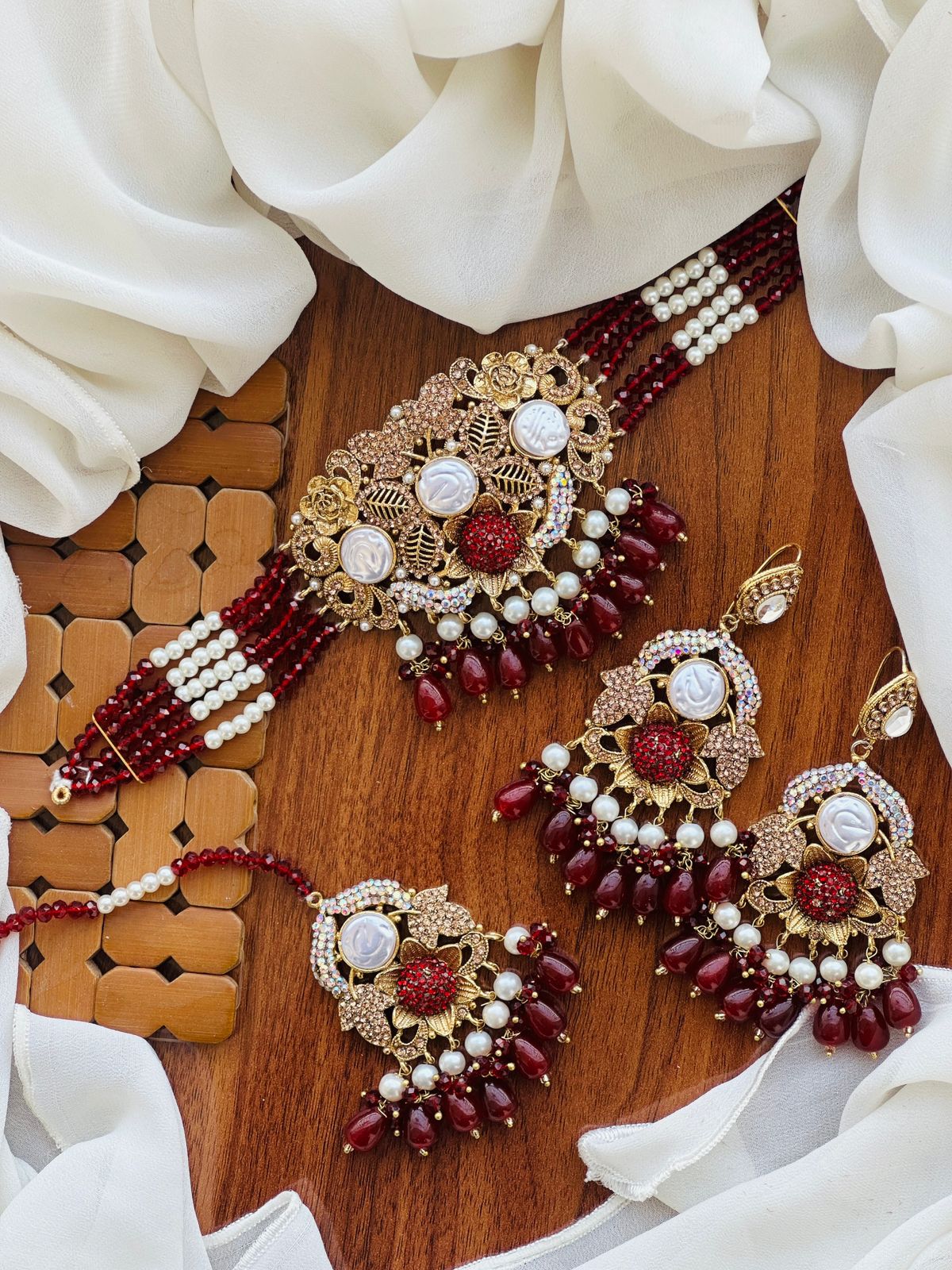 Beautiful Turkish Style Casting Choker