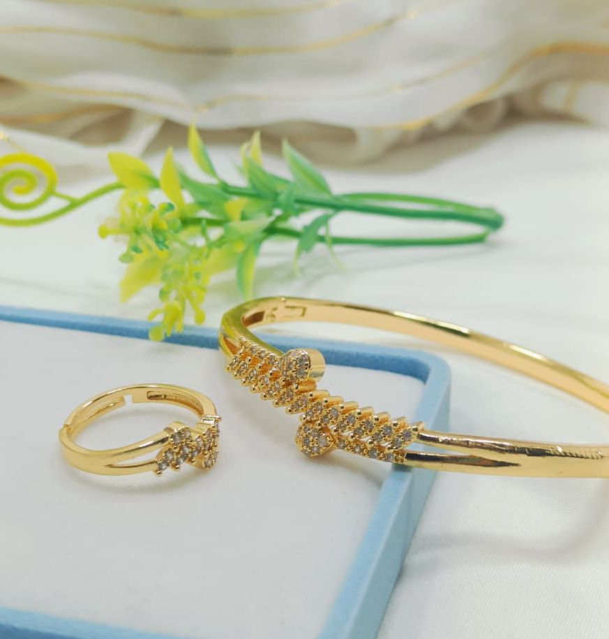 Original Zirconia Bangle With Ring