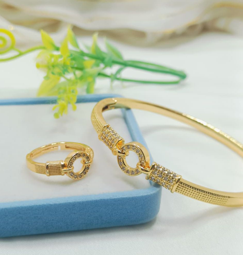 Original Zirconia Bangle With Ring