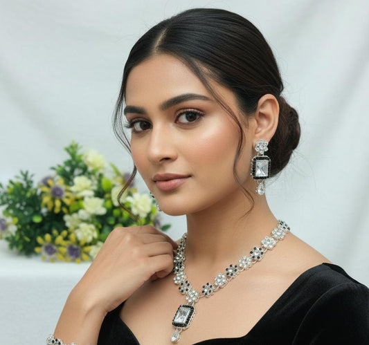 New Stylish Floral Zircon Necklace Set