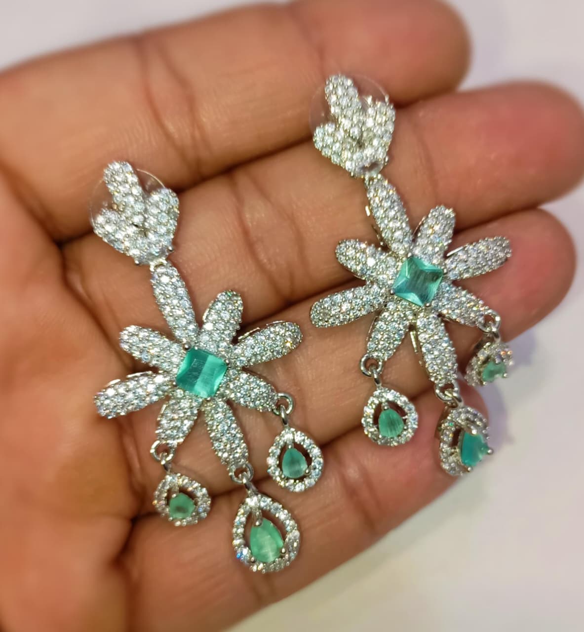 American diamond Earring (Golden And Silver Polish)