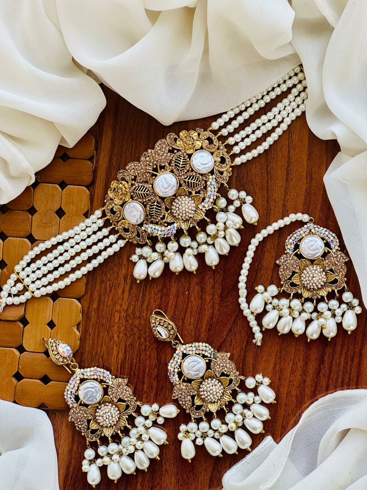 Beautiful Turkish Style Casting Choker - Zilarra Jewellers